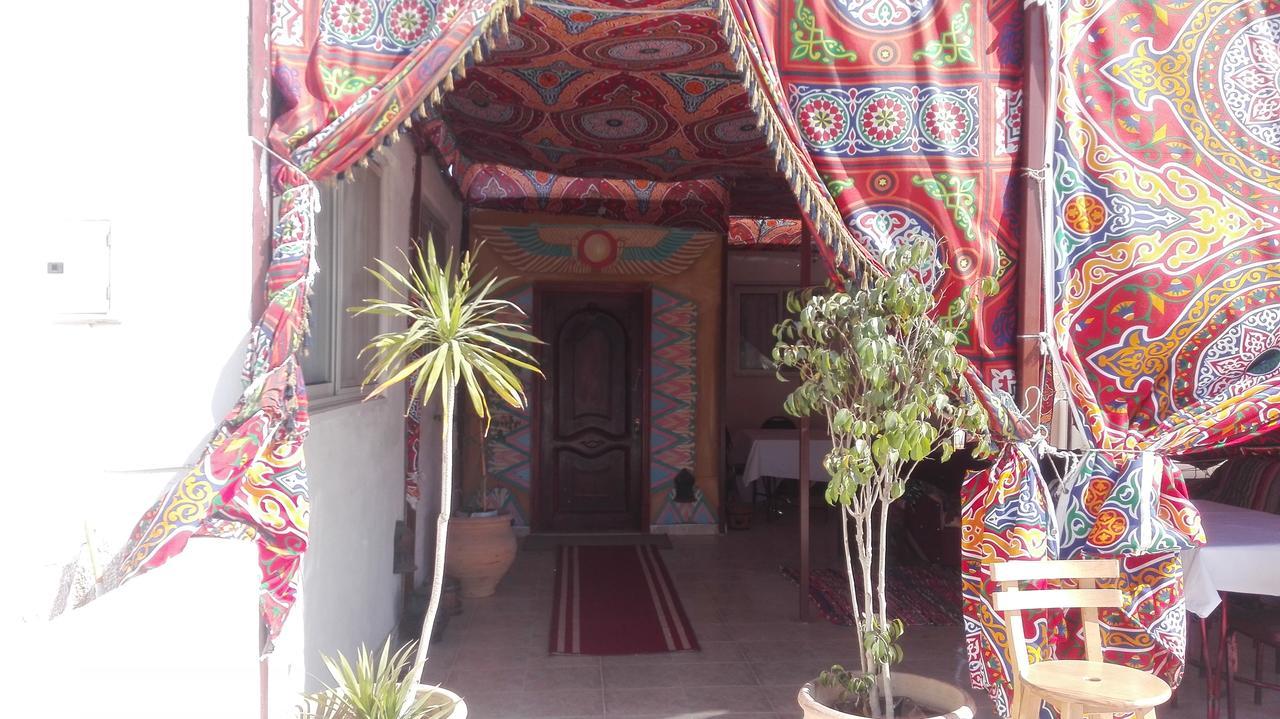 Pyramids Overlook Inn Kafret el-Gabal Exteriör bild