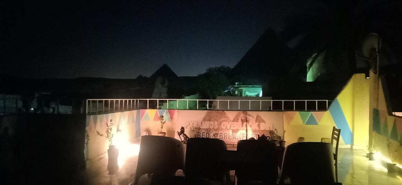 Pyramids Overlook Inn Kafret el-Gabal Exteriör bild
